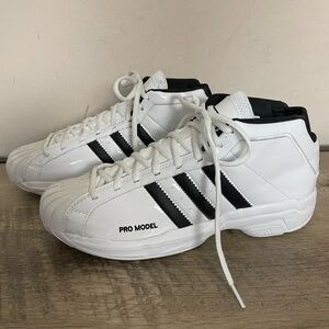 Men's ADIDAS Cloud White & Core Black PRO MODEL 2G Mid SNEAKERS Athletic SHOES
